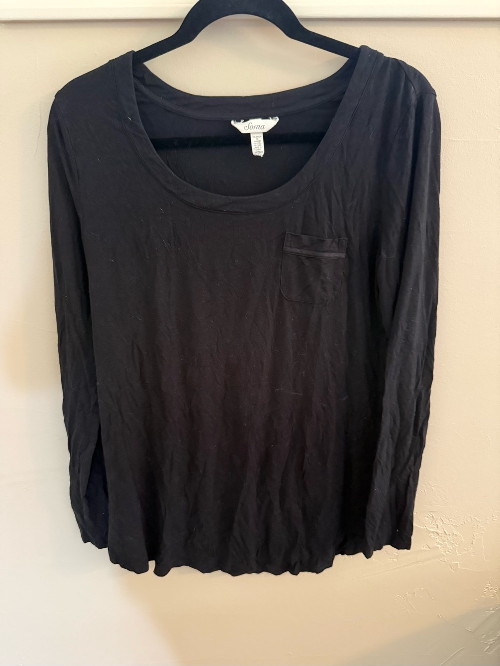 Soma Black Long Sleeve Scoop Neck Pocket Tee